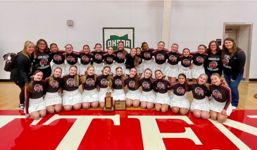 Middle School Cheerleaders win State Competition